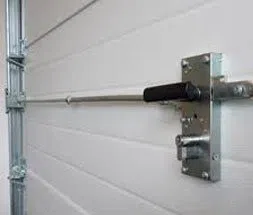Oakland Doors & Locksmith Oakland, CA 510-731-0614 - 6a-Garage-Door-Locks
